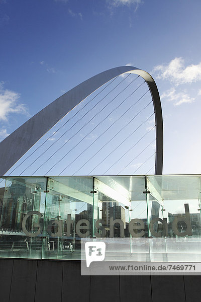 Europa Großbritannien über Brücke Fluss Jahrtausend England Gateshead Tyne and Wear