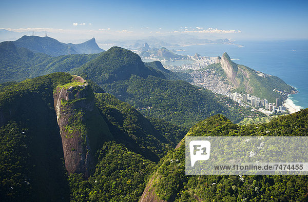 über  Wald  Ansicht  Atlantischer Ozean  Atlantik  Luftbild  Fernsehantenne  Brasilien