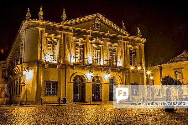 Rathaus Camara Municipal da Faro bei Nacht  Altstadt  Faro  Algarve  Portugal  Europa
