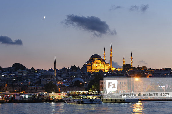 Süleymaniye Mosque  with Rüstem Pasha Mosque on the left  Golden Horn  Istanbul  Turkey  Europe  PublicGround