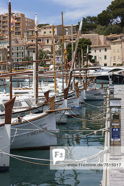 Hafen Europa Boot angeln Mallorca typisch Balearen Balearische Inseln Mittelmeer Spanien