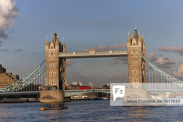Tower Bridge  River Thames  London  England  United Kingdom  Europe