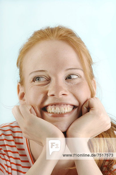 Junge rothaarige Frau Portrait
