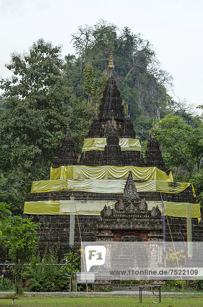 Tempel Wat Tham Pla oder Affen-Höhlen-Tempel  Mae Sai Umgebung  Chiang Rai Provinz  Nordthailand  Thailand  Asien