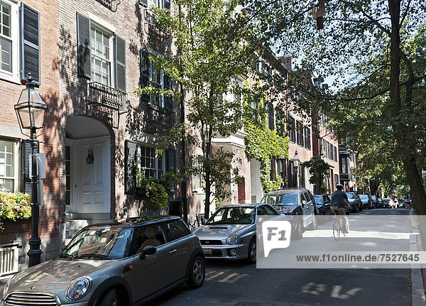 Vereinigte Staaten von Amerika USA Hügel Straße Leuchtturm Nordamerika Neuengland Boston Ortsteil Massachusetts