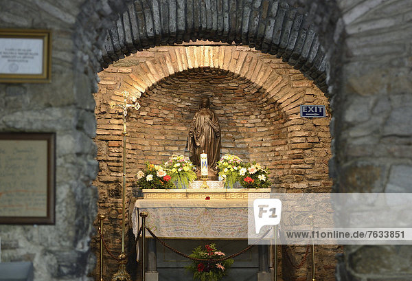 Wohnhaus Innenaufnahme Regenwald Jungfrau Maria Madonna Ephesos Türkei