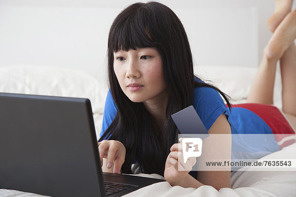 Frau  Internet  Bett  chinesisch  kaufen