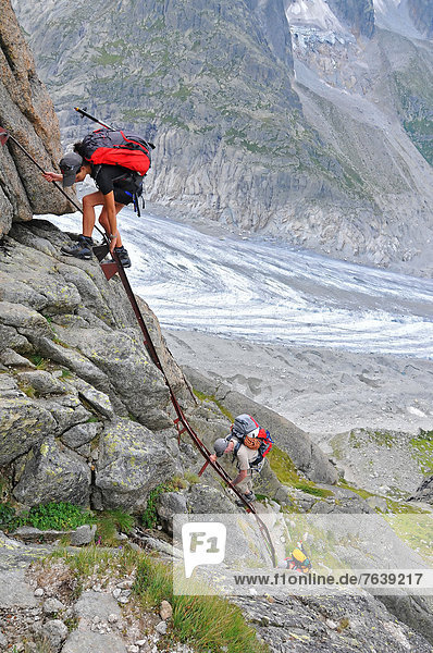 Felsbrocken  Leiter  Leitern  Hintergrund  Klettern  Sicherheit  Mädchen  klettern  Bewachung