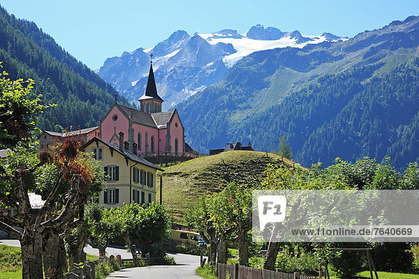 Europa Berg Ruhe niemand Reise Querformat Kirche Dorf Alpen Geographie Schweiz