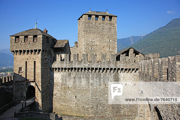 Europa Palast Schloß Schlösser niemand Festung Querformat UNESCO-Welterbe Bellinzona Schweiz