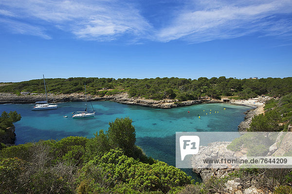 Außenaufnahme  Landschaftlich schön  landschaftlich reizvoll  Europa  Tag  Landschaft  Küste  niemand  Boot  Meer  Natur  Mallorca  Balearen  Balearische Inseln  Spanien