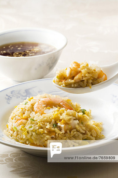 Lifestyle  chinesisch  Reis  Reiskorn  fettgebraten  Garnele