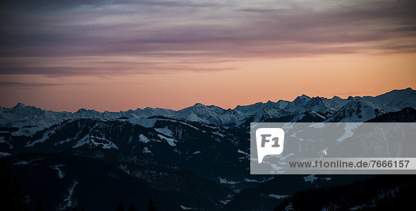 Alpenpanorama bei Sonnenuntergang  vom Brünnstein aus