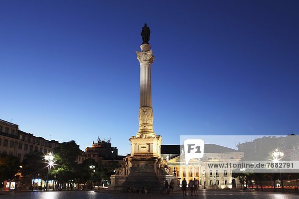 Lissabon  Hauptstadt  Europa  Nacht  Infusion  Statue  König - Monarchie  Portugal