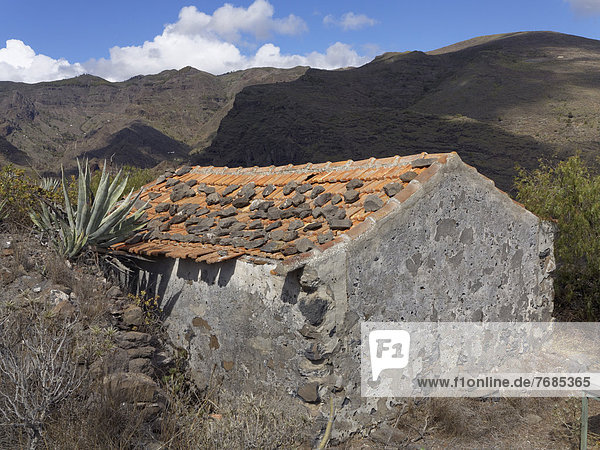 Traditional stone house  Barranco de Erque  Vallehermoso