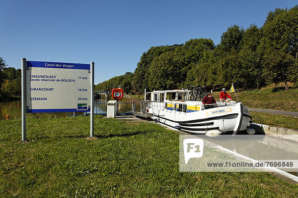 Schild Hausboot auf dem Canal des Vosges früher Canal de l?Est Schleusentreppe von Golbey