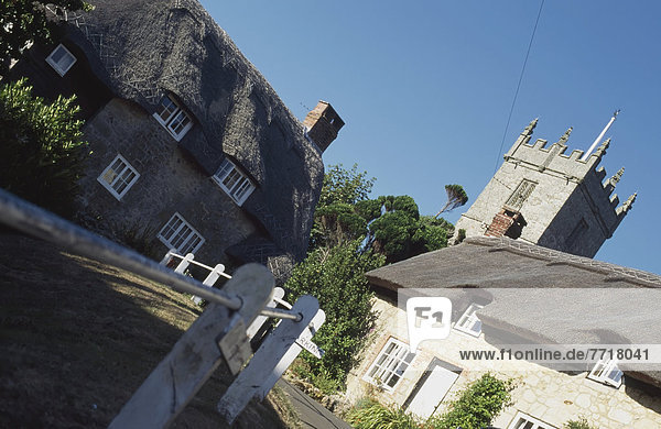 Thatch Cottage & Church In Godshill