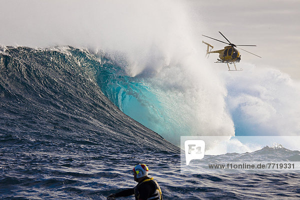 abschleppen  fahren  Film  Fokus auf den Vordergrund  Fokus auf dem Vordergrund  Hubschrauber  Hawaii  Maui