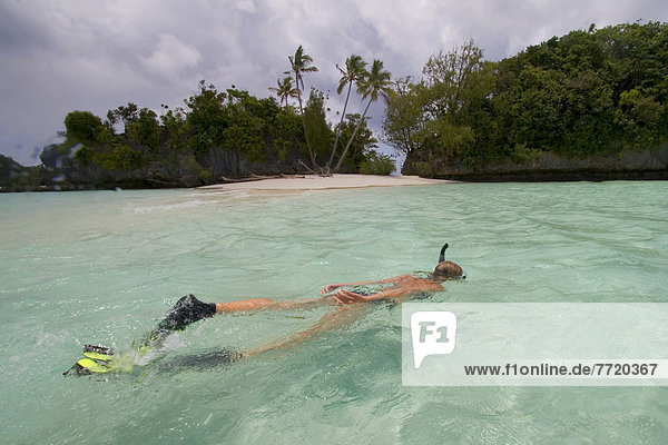 Tropisch  Tropen  subtropisch  Frau  Strand  Hintergrund  schnorcheln  Mikronesien  Palau
