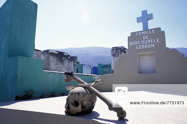 Skull And Crossed Bones On Grave  Port Au Prince  Haiti