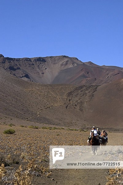 überqueren Boden Fußboden Fußböden fahren reiten - Pferd Krater Haleakala East Maui Volcano Hawaii Maui