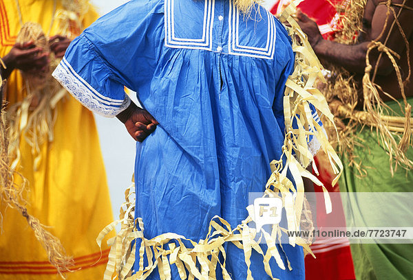Mensch  Menschen  Tradition  Menschlicher Rumpf  Menschlicher Oberkörper  Ethnisches Erscheinungsbild  Kleid  Neukaledonien
