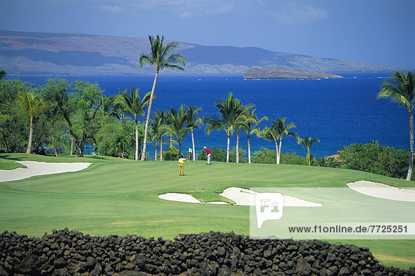 entfernt  Mann  Ozean  grün  Hintergrund  Sand  Gold  Falle  Fallen  2  Kurs  Hawaii  Maui  Wailea