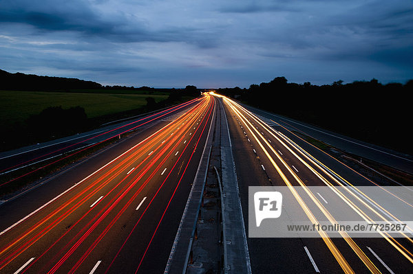 Auto Nacht folgen Großbritannien Autobahn Wiltshire