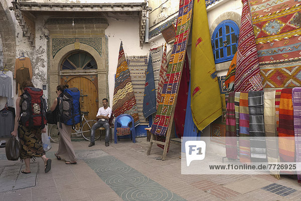 Teppichboden  Teppich  Teppiche  wandern  Backpacker  Markt  Marokko