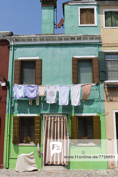 Farbaufnahme Farbe Wohnhaus vorwärts Burano Italien