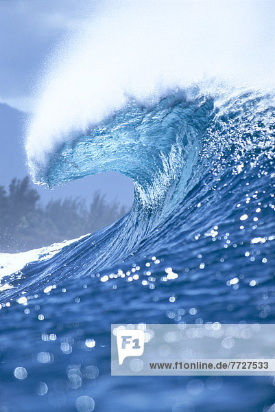 Spritzer  Wind  Curling  blau  groß  großes  großer  große  großen  leuchten  Wasserwelle  Welle
