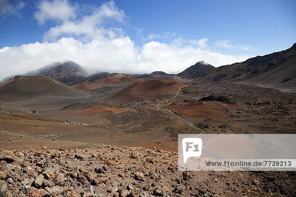 Haleakala  East Maui Volcano  vor  Boden  Fußboden  Fußböden  folgen  lang  langes  langer  lange  Krater  Hawaii  Maui