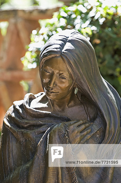 Frau  Amerika  Statue  lang  langes  langer  lange  Arizona  Verbindung  Haar  Sedona