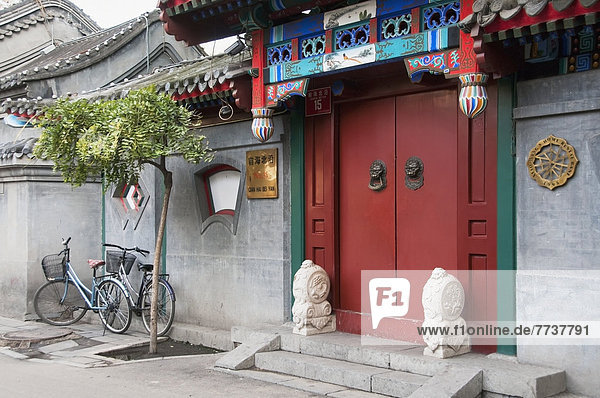 Außenaufnahme Tür Gebäude parken rot Fahrrad Rad Zimmer Peking Hauptstadt