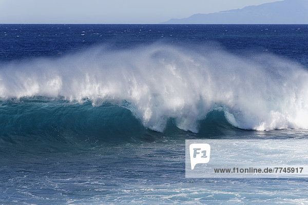 Spanien  Wellenbrecher auf La Gomera