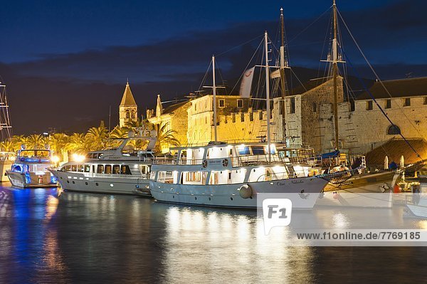 Trogir town and boat docks at night  Trogir  Dalmatian Coast  Adriatic  Croatia  Europe