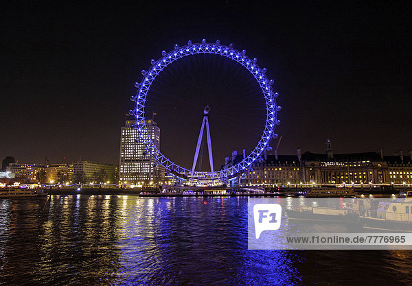 Riesenrad London Eye an der Themse bei Nacht