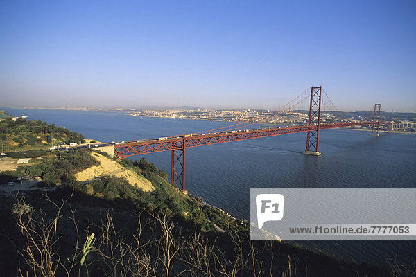 Ponte 25 de Abril Brücke des 25. April über den Tejo oder Tajo