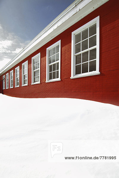 hoch  oben  Stapel  Außenaufnahme  Gebäude  rot  Schnee