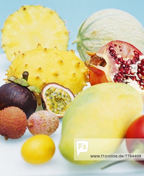 Verschiedene exotische Früchte
