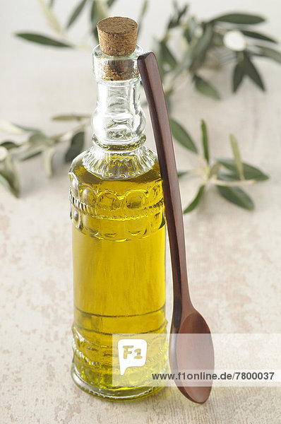 Holzlöffel Olive Flasche Öl