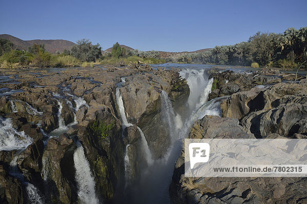 Epupa-Fälle  Wasserfälle des Kunene-Flusses an der namibisch-angolanischen Grenze