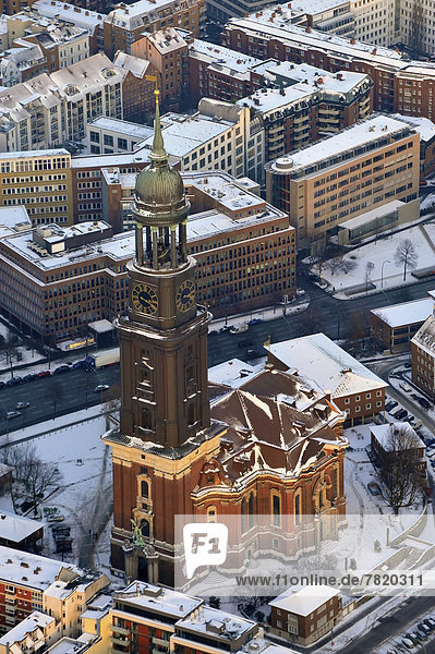 Luftbild  St. Michaelis im Winter