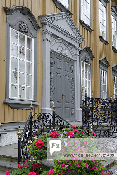 Entrance of Stiftsgården  the royal residence