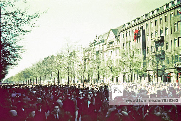 Third Reich  Nazi  National Socialist  national socialism  Germany  prewar  people  pleasure garden  Berlin  Europe  day of  work  job  . 1st May  1937  meeting