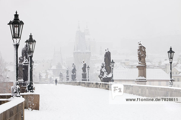 Prag  Hauptstadt  Winter  Brücke  Tschechische Republik  Tschechien