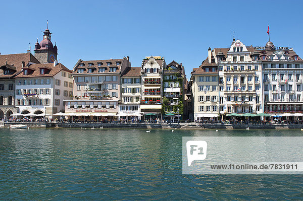 Europa  Stadt  Großstadt  Fluss  Altstadt  Luzern  Schweiz  Tourismus