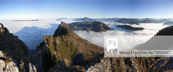 Austria  Salzkammergut  View of alpine foothills covered with fog