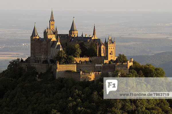 Burg Hohenzollern  Schwäbische Alb  Baden-Württemberg  Deutschland