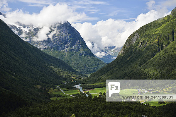 Tal im Gebirge Strynefjell